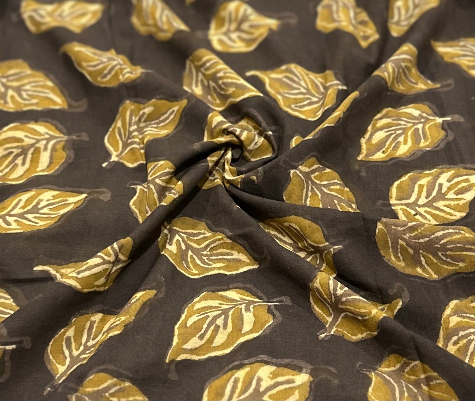 Vanaspathi Ajrakh 3 Piece Set (Brown)