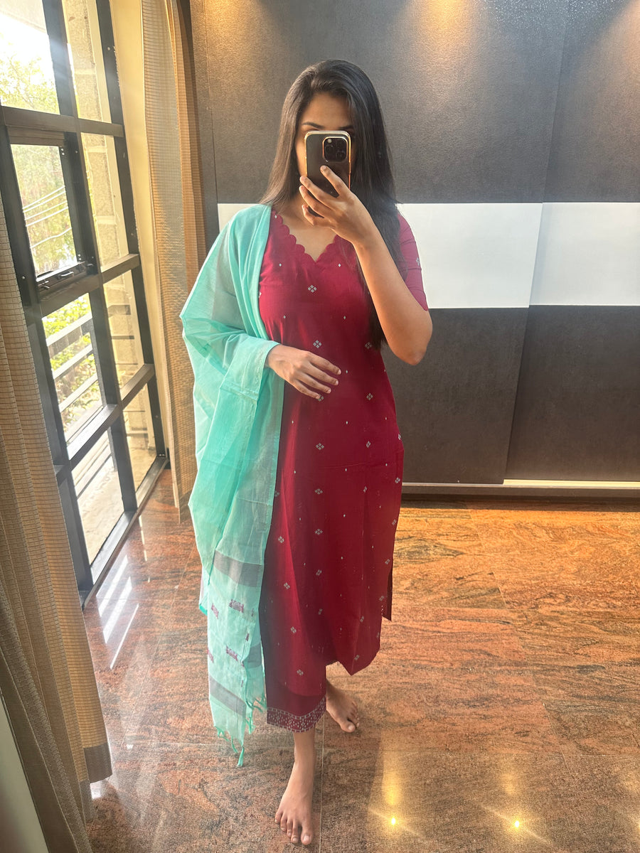 Maroon Handloom Set