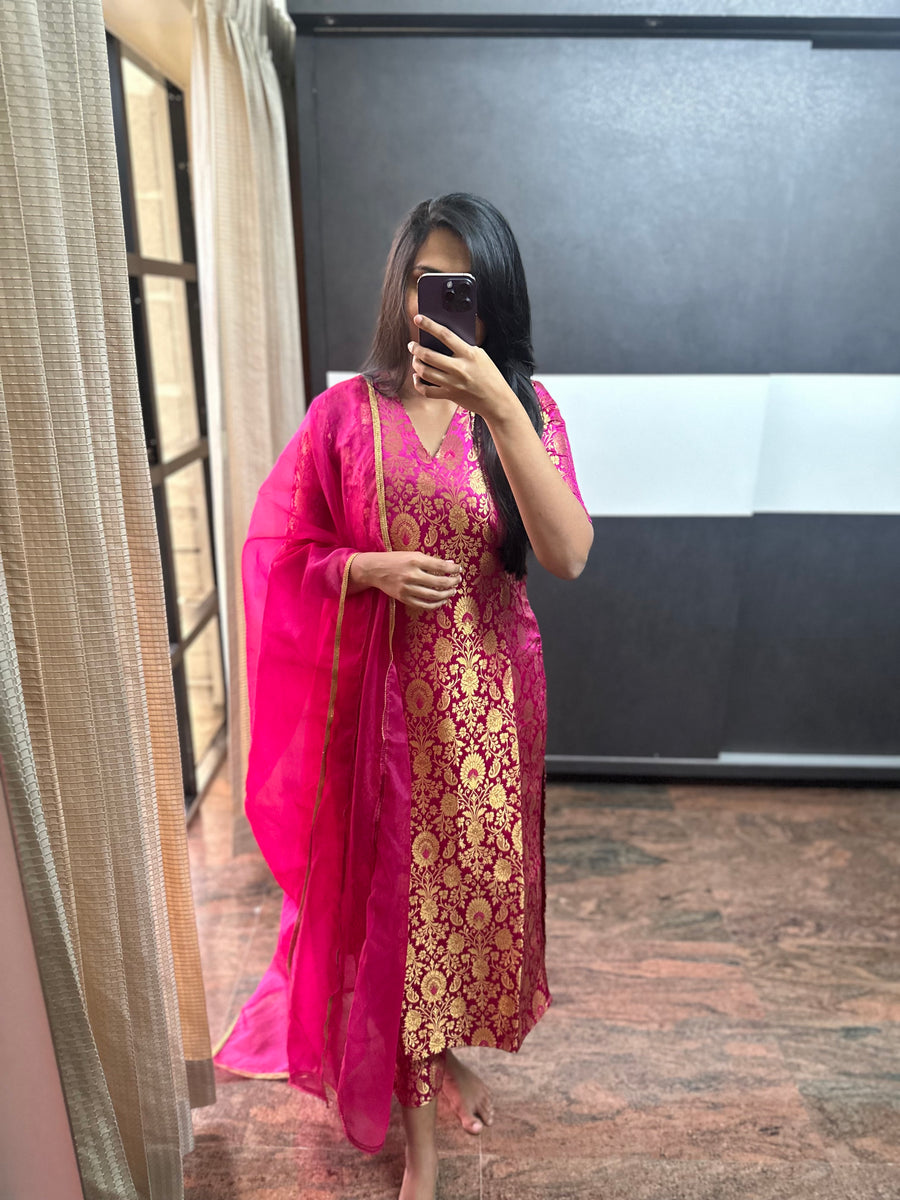 Pink Banarasi 3 Piece Set