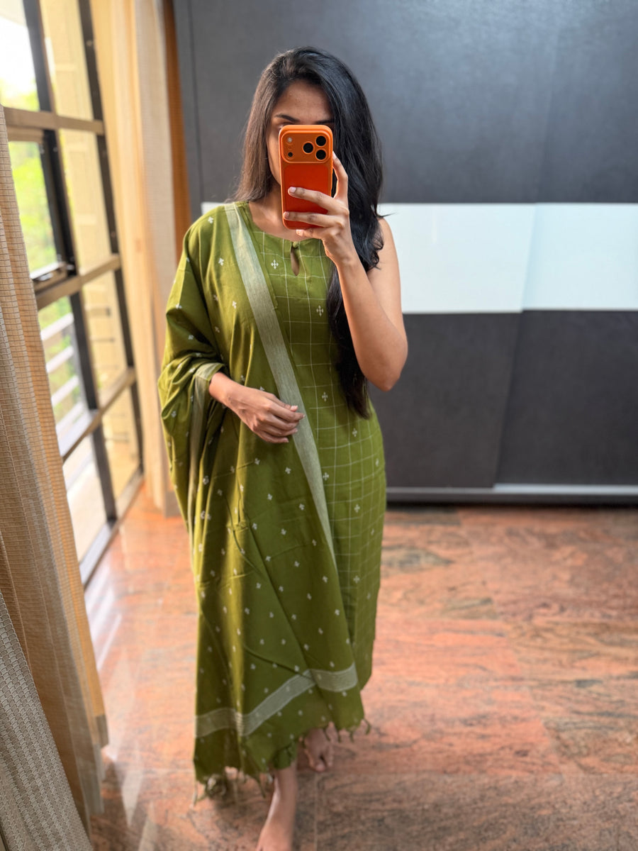 Mehandi Green Handloom Set