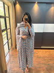 Pink Sand Aliacut Kurta Set