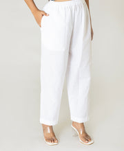White cotton solid pant